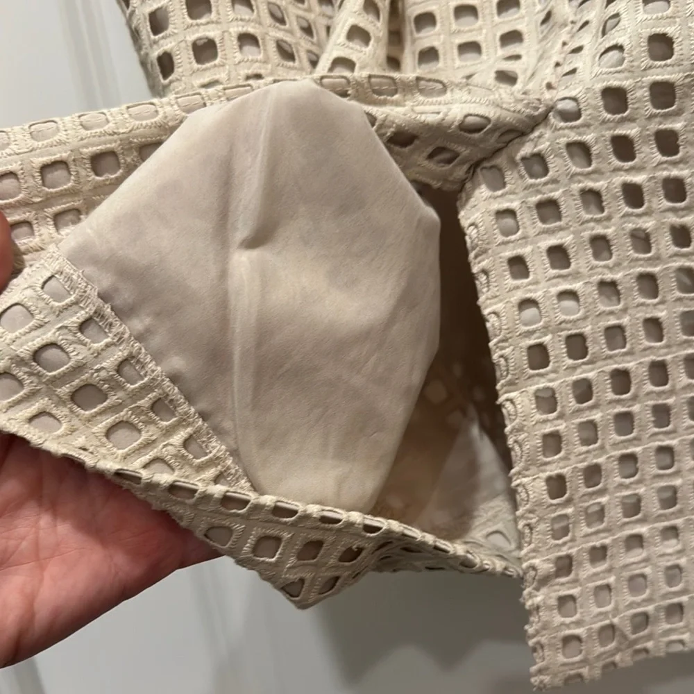 Banana Republic Size 2 Tan Eyelet Pencil Skirt Embellished Knee-Length